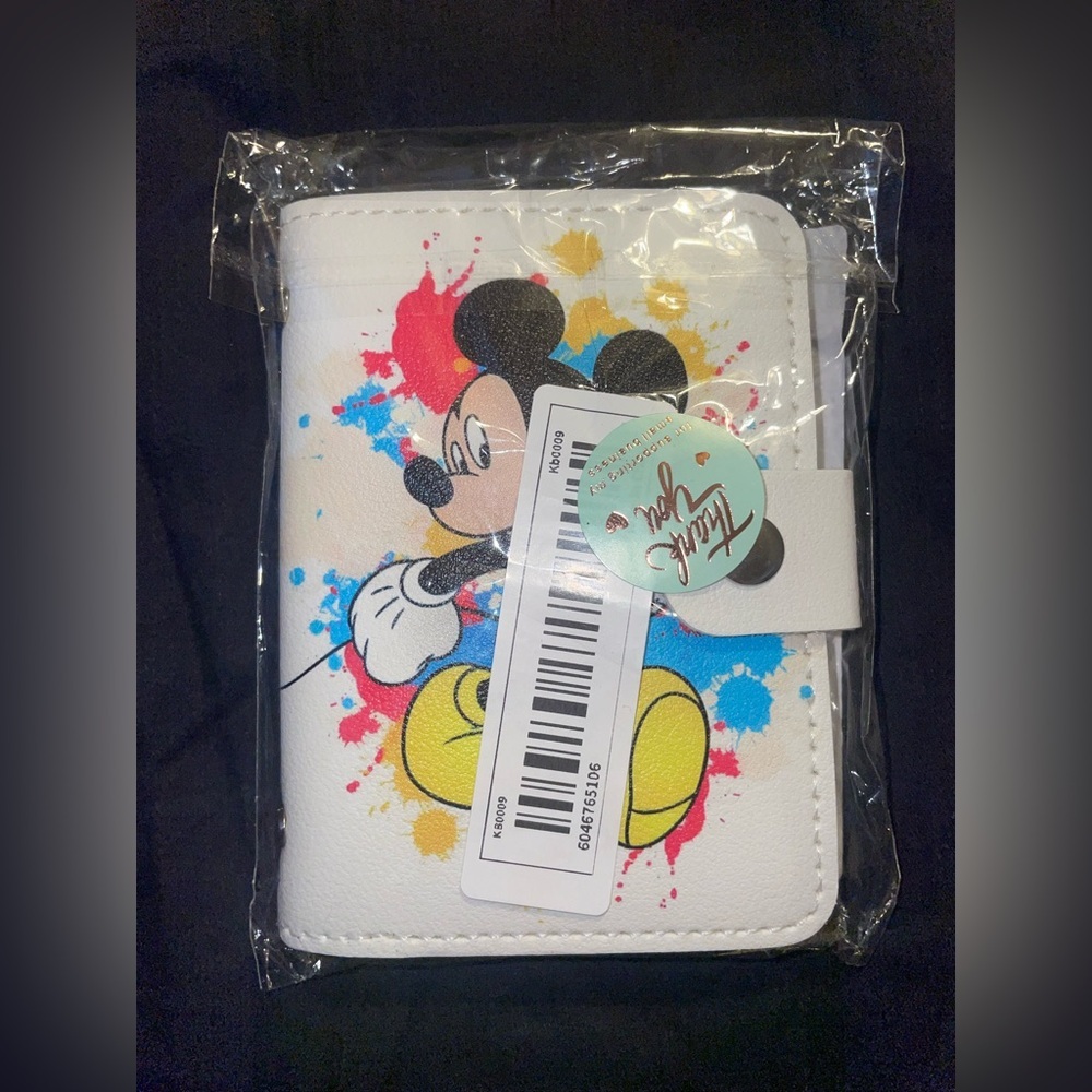 Brand New In Package Disney Card Holder/Wallet *make offers*